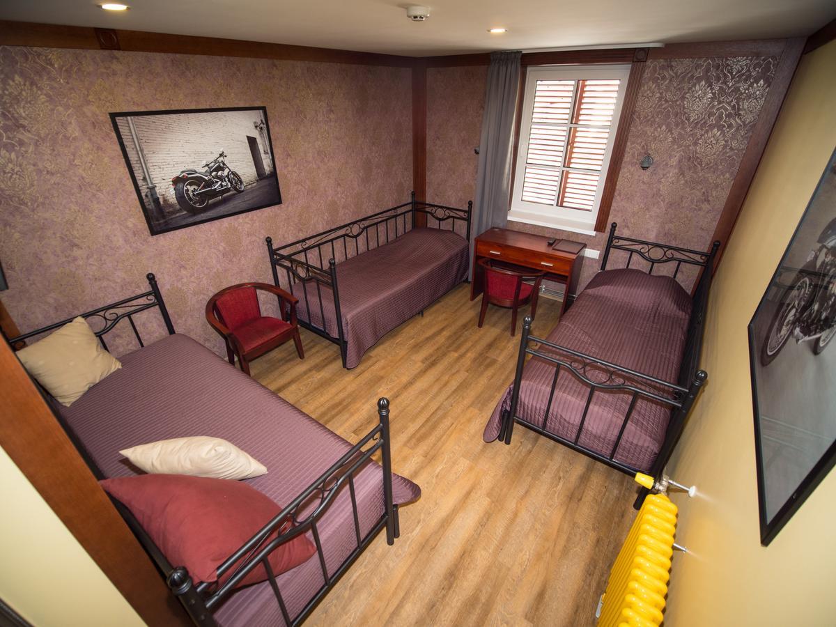 Aleksandri Guesthouse Пярну Экстерьер фото