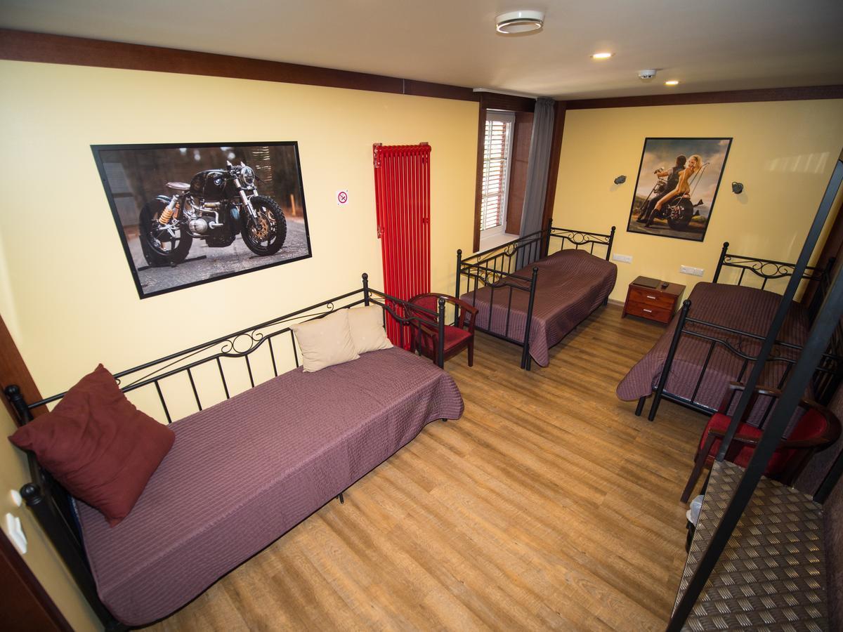 Aleksandri Guesthouse Пярну Экстерьер фото