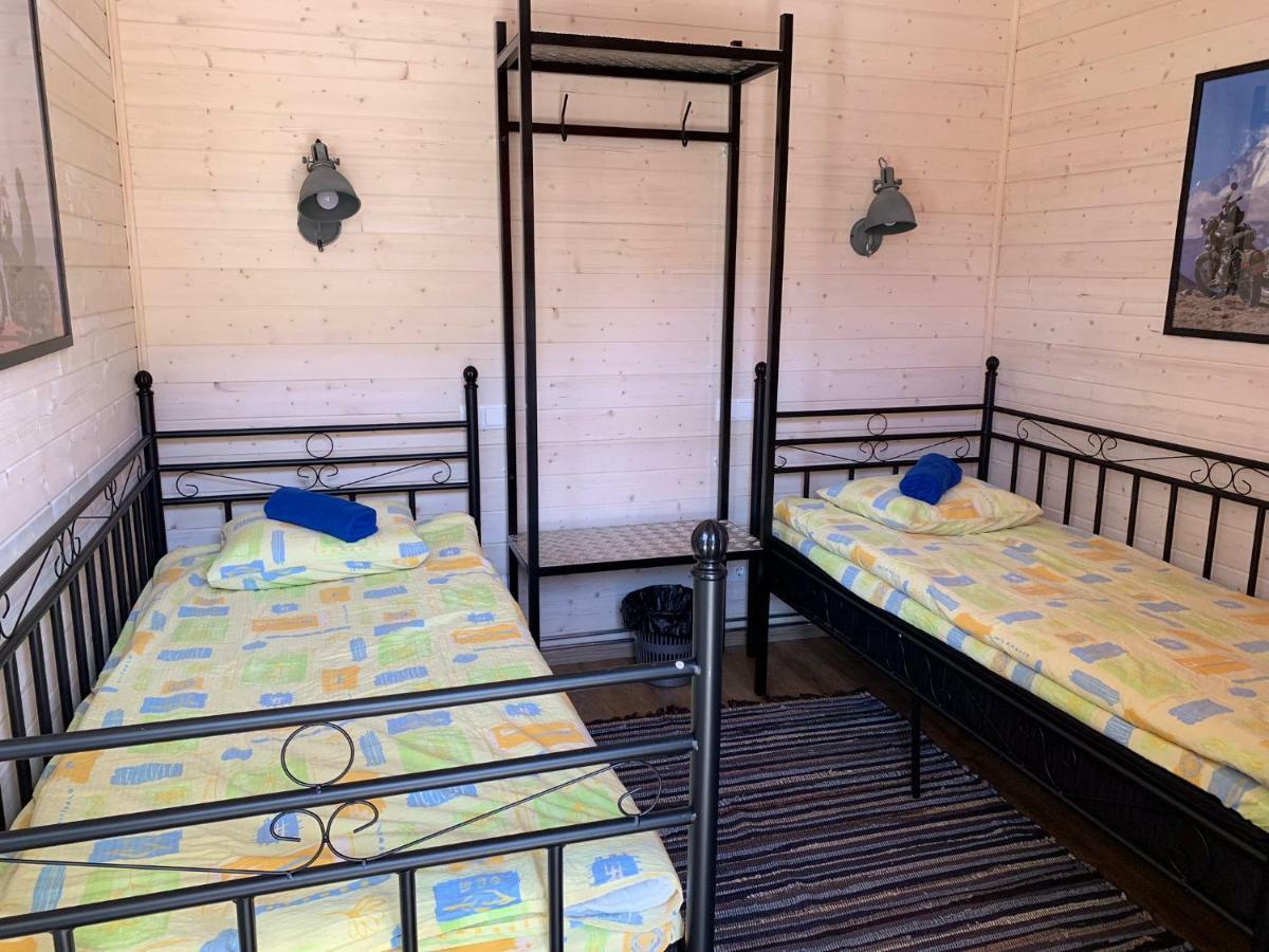 Aleksandri Guesthouse Пярну Экстерьер фото